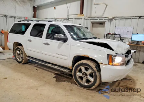 2007 Chevrolet Suburban K1500 из США, поврежденный, VIN 1GNFK16317J404691